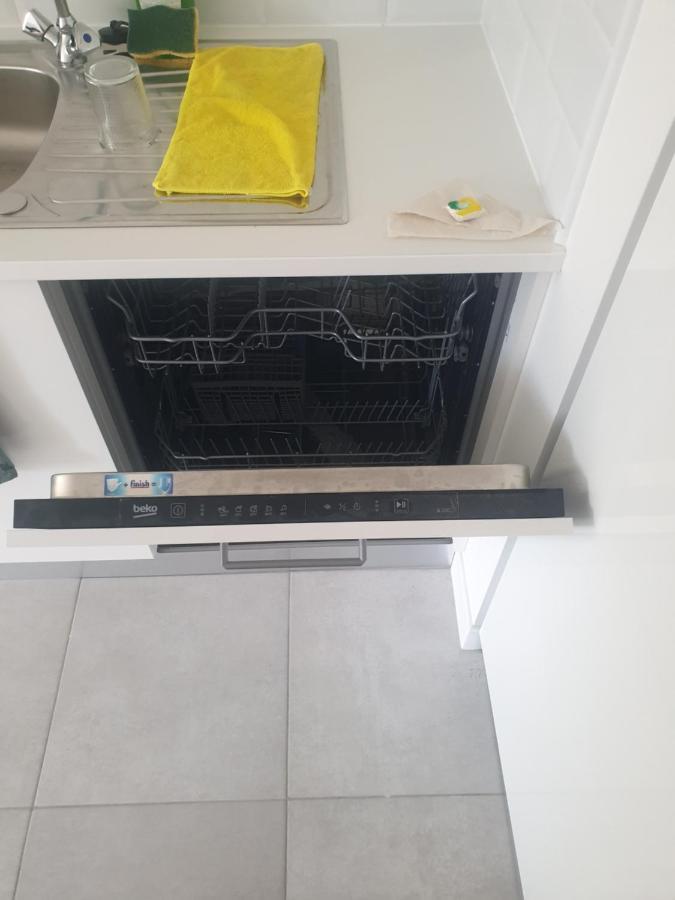 Appartements Renove 2023 Proche Aeroport 5Min, Gare Sncf 2 Min, Tramway Au Pied De L'Immeuble , Parking Possible, Renovated Apartments 2023 Near The Airport 5 Min, Train Station 2 Min, Tram Next To The Building 1 Min, Parking Possible นีซ ภายนอก รูปภาพ