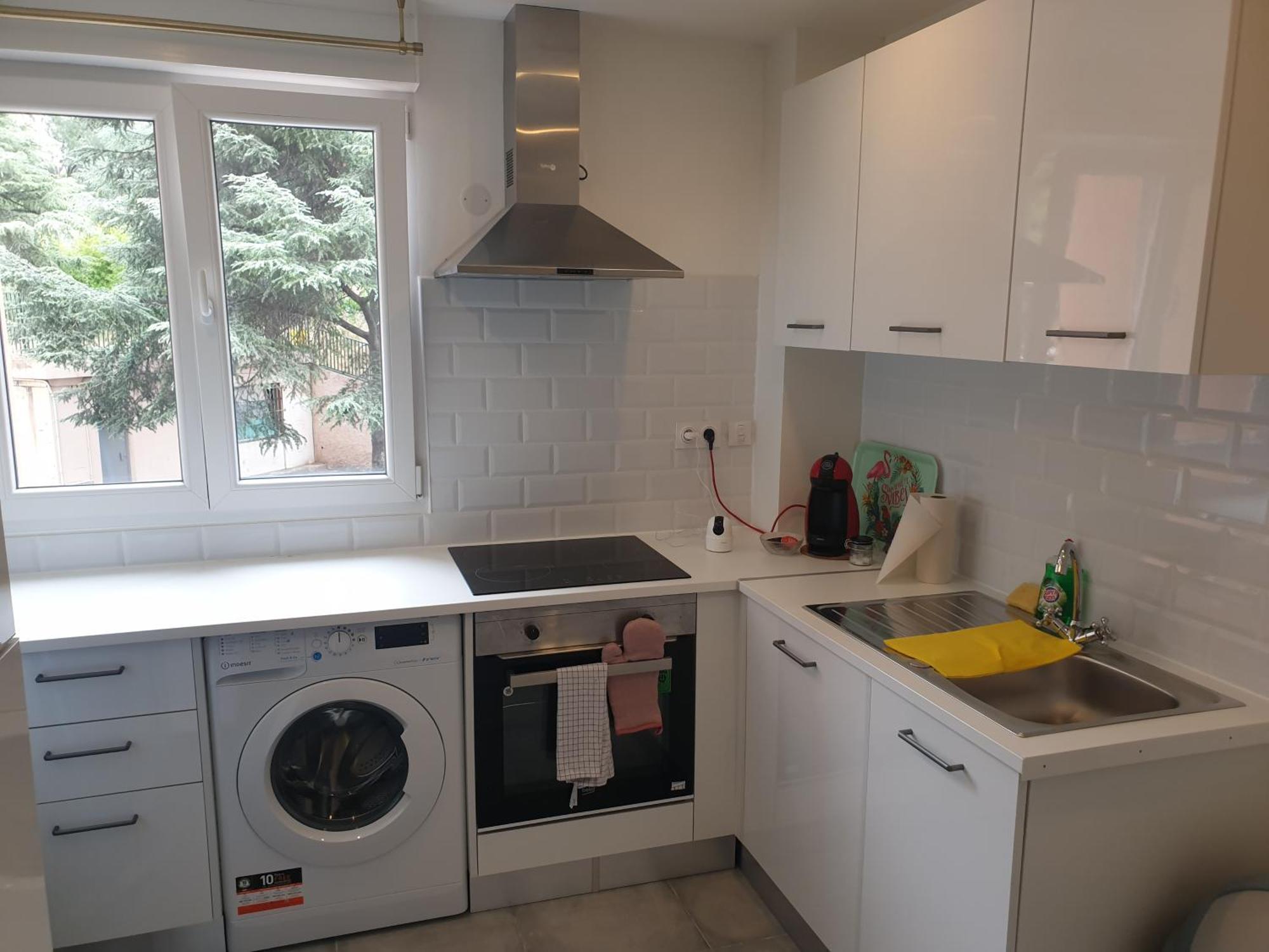 Appartements Renove 2023 Proche Aeroport 5Min, Gare Sncf 2 Min, Tramway Au Pied De L'Immeuble , Parking Possible, Renovated Apartments 2023 Near The Airport 5 Min, Train Station 2 Min, Tram Next To The Building 1 Min, Parking Possible นีซ ห้อง รูปภาพ
